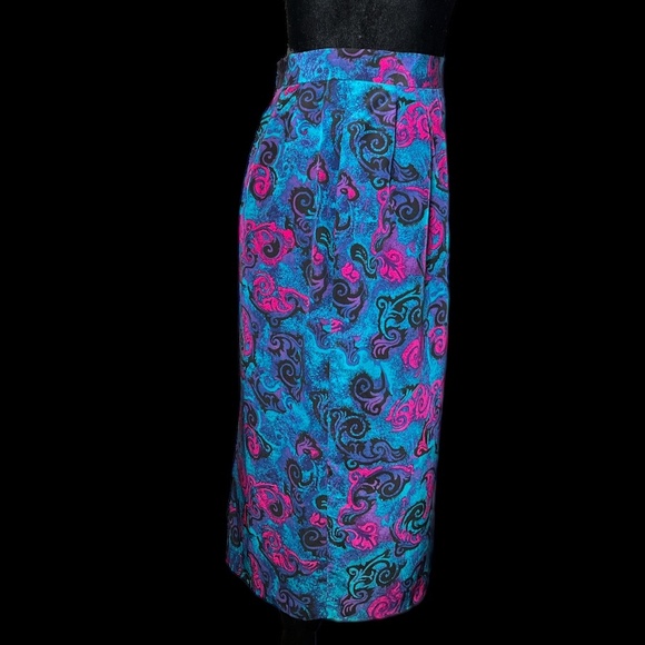 Collections By Michelle Stuart - 80's 2-Piece Vibrant Silk Suit - Size 8 - Picture 3 of 14